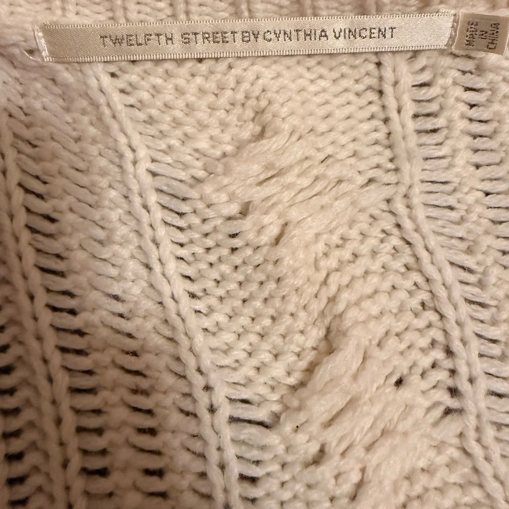 Twelfth Street By Cynthia Vincent Fleece lined sweater vest - Picture 5 of 6
